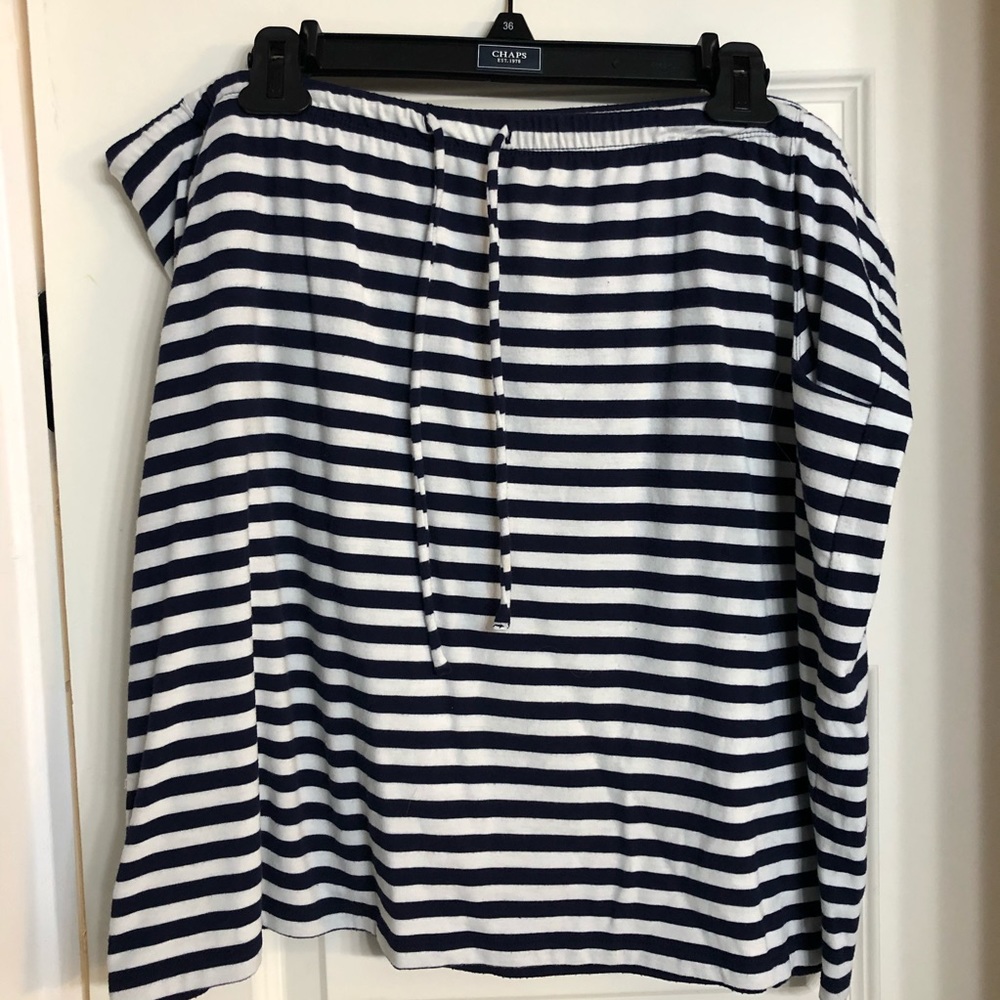 Casual skirt with pockets.